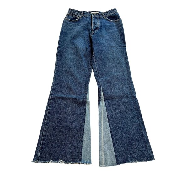 LOEIL Two-Tone Flare Jeans in Blue